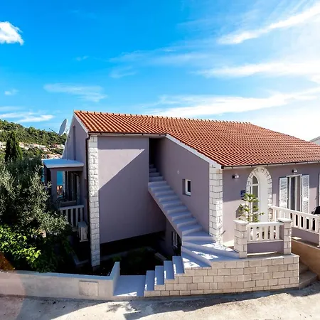 Holiday House Anisa Holiday home *